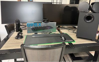 Gaming Monitor Bundle