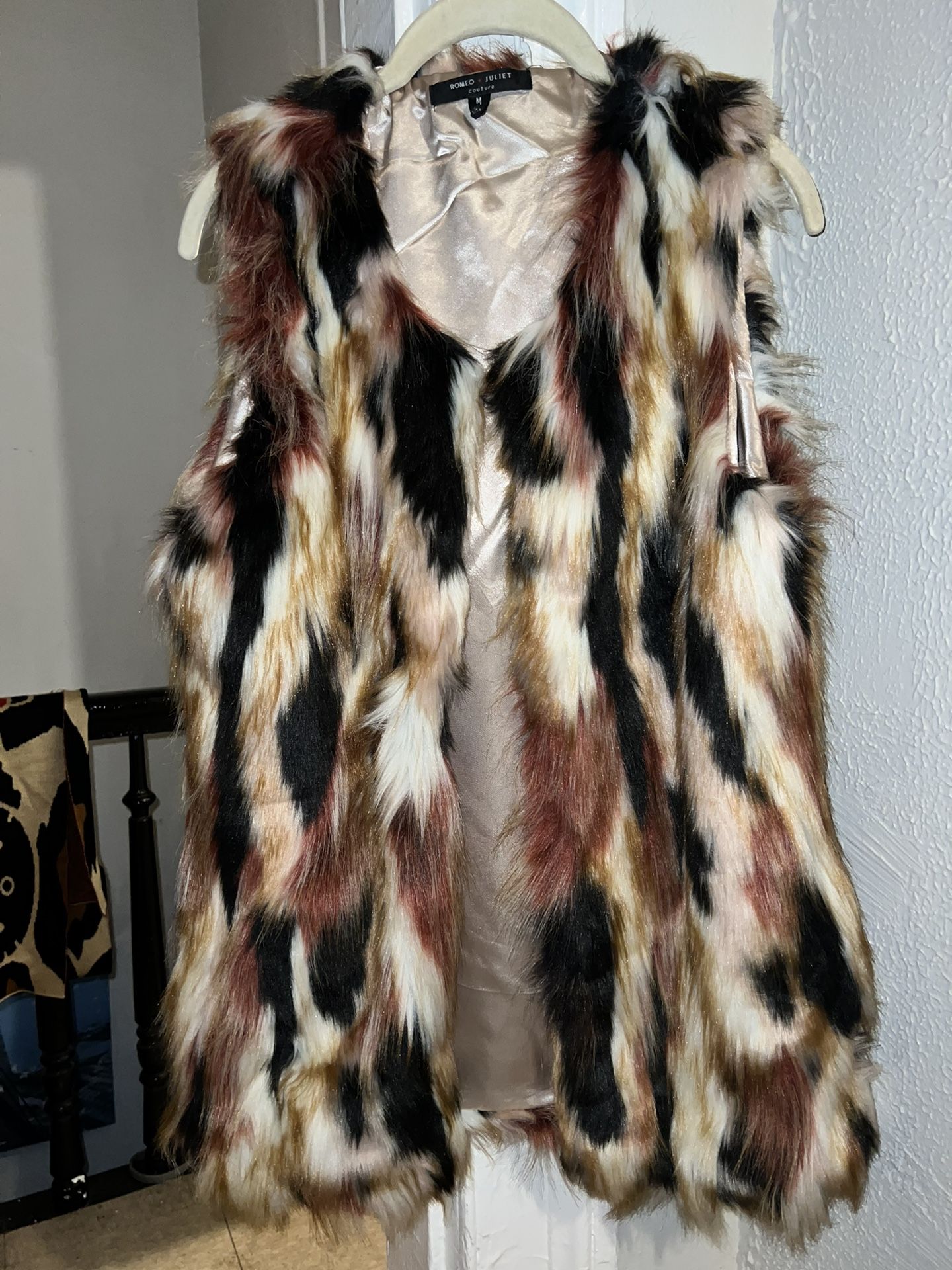 Vest -faux Fur