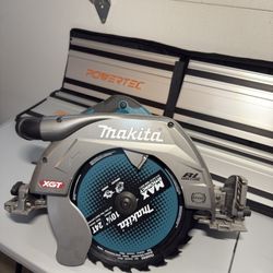 Makita 40V Max XGT 10-1/4” Cordless Track Saw Kit with Powertec Guide Rail – Like New
