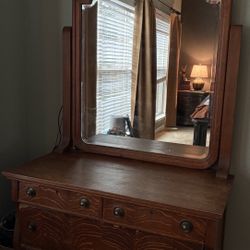 Antique Dressing Table/Dresser with large mirror
