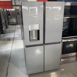 GE Cafe Platinum Glass ENERGYSTAR 27.4 Cu. Ft. Smart Quad-Door Refrigerator 