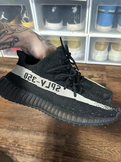 Yeezy Oreo size 10.5 used authentic