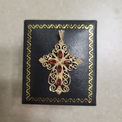 14 K Gold Pendant.  Weight Is 3.4 Grams 