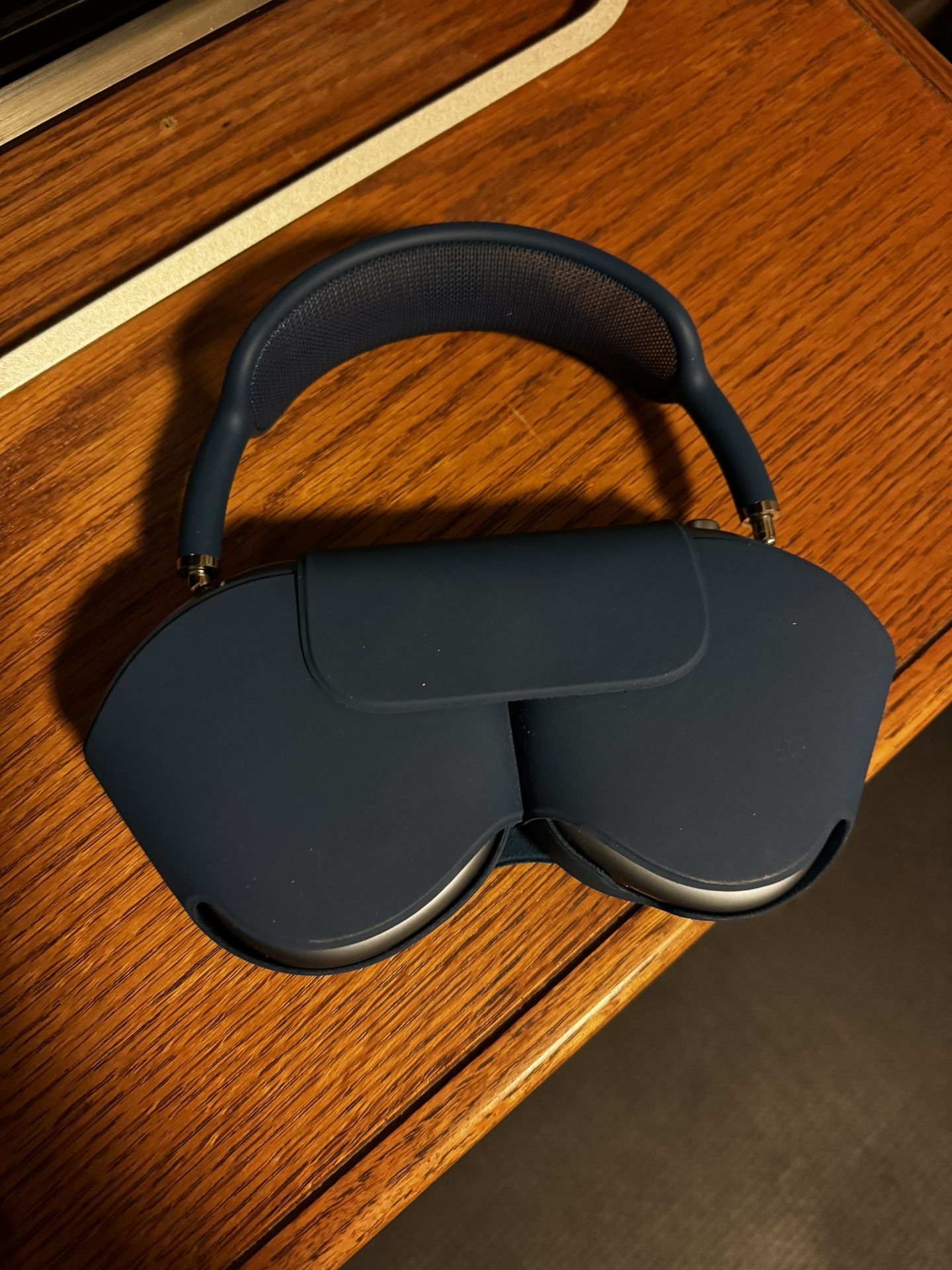 Blue Apple AirPod Max