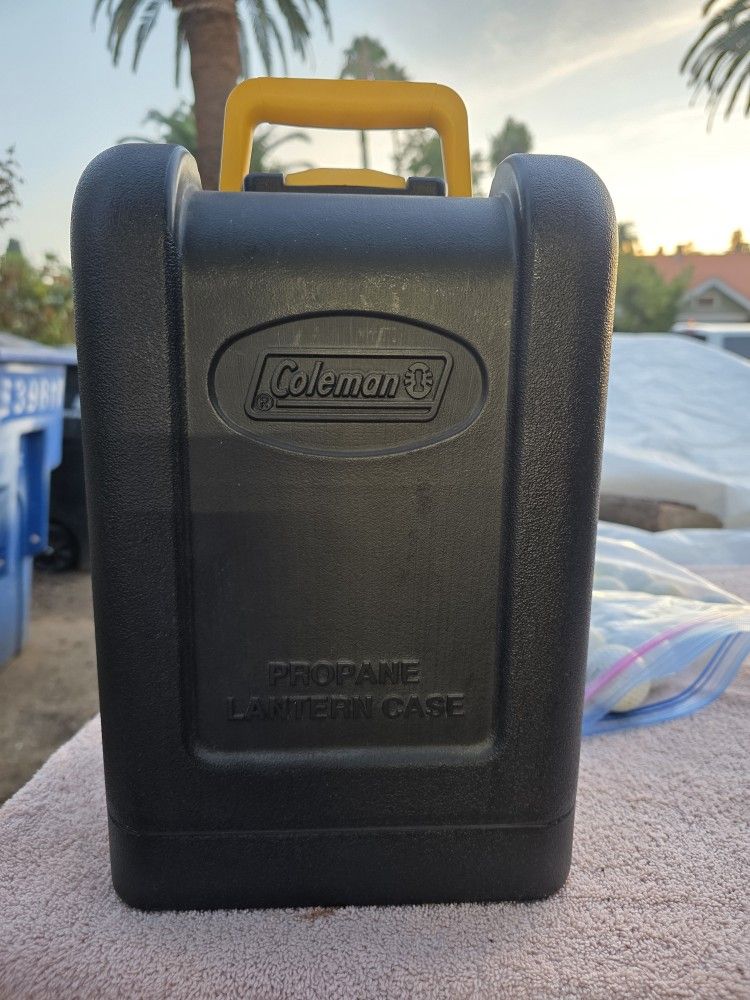 Coleman Propane Lantern W Case