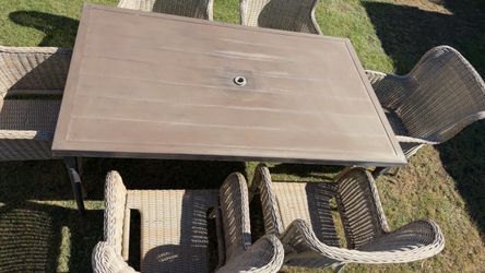 Outdoor Patio Dining Table with heavy duty Wicker Chairs