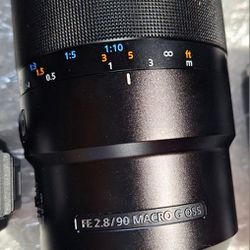 E-mount 90mm/f2.8 Macro G OSS Lens (For Sony a7 Camera)