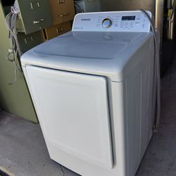 Samsung - Dryer - Large Capacity! - Clean Working! 