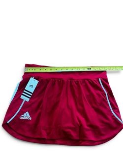 adidas women’s utility power red Skirt with white Accents