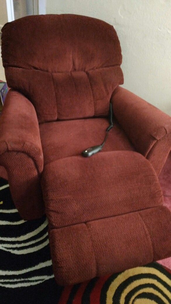 Lazy Boy electric recliner for Sale in Tulsa, OK OfferUp