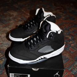 Air Jordan Retro 5 ‘Moonlight’ (2021)