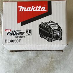Makita Battery.  XGT. 40 V MAX. Li-ion.   5.0 AH