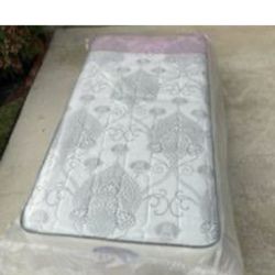Twin mattress and box spring $250