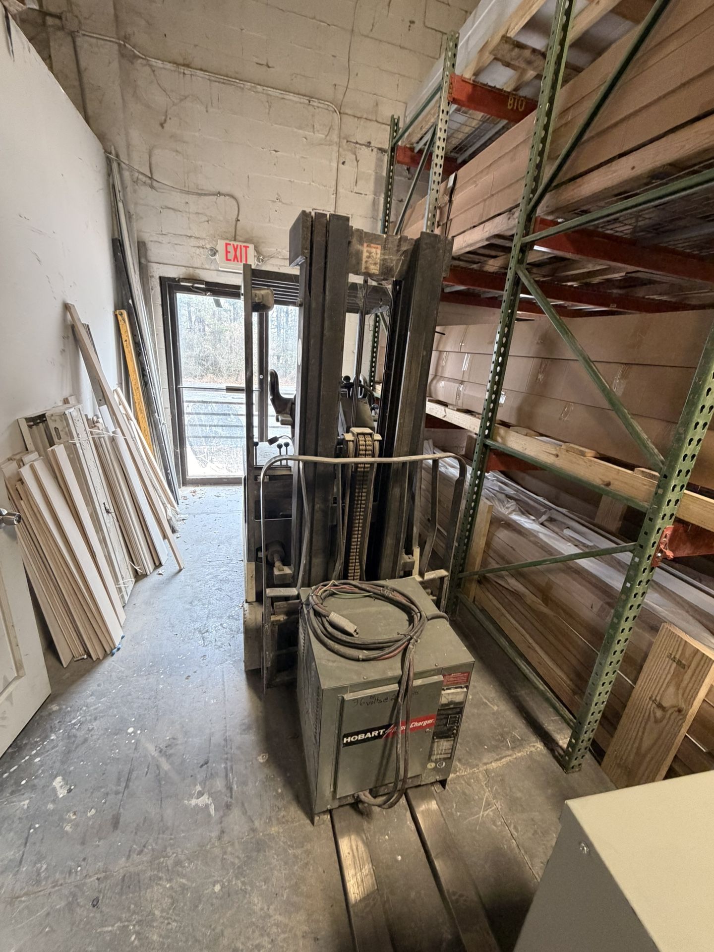 Crown Electric Forklift 3500lbs Capacity