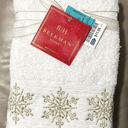 NEW!  Set Of 2 Christmas (Gold Snowflakes) Hand Towels - 2 sets available 