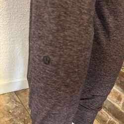 Women’s Lululemon joggers size 2 