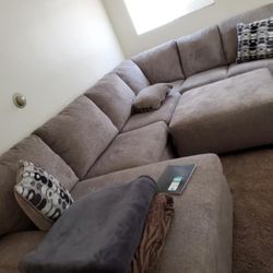 Gray Sectional with Ottoman
