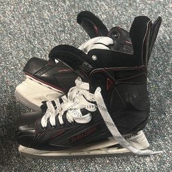 Bauer Vapor Hockey Skates size 7D.