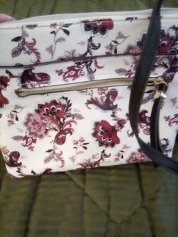Liz Claiborne Purse.Cute Nice Colors And Design.Can Be Used As A Cross Body Bag