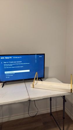 Roku TV y Repisa