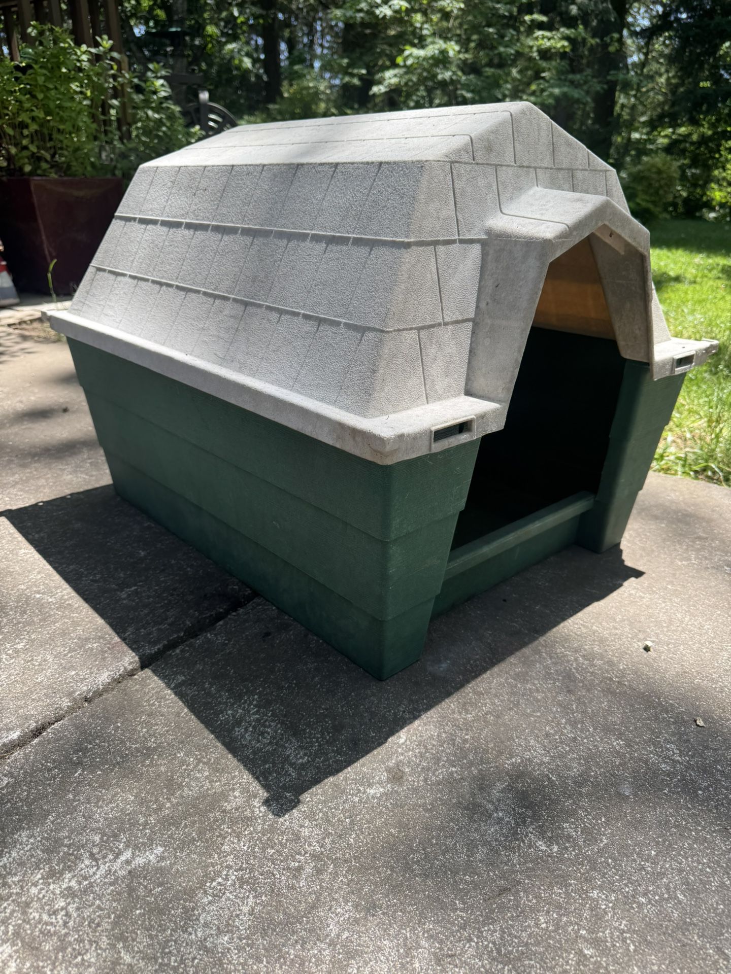 Dog house