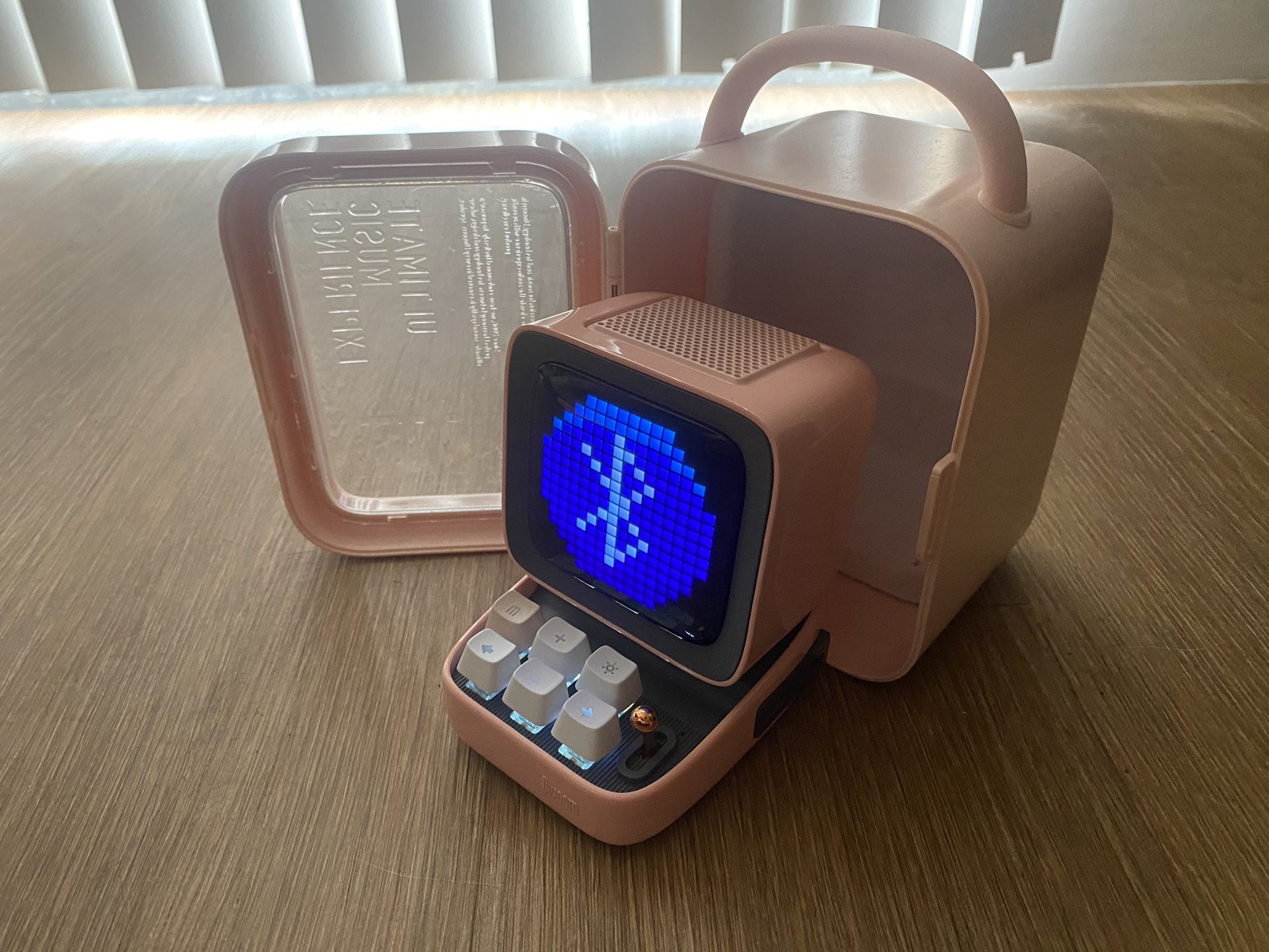 Divoom Ditoo - Bluetooth Speaker With Pixel art