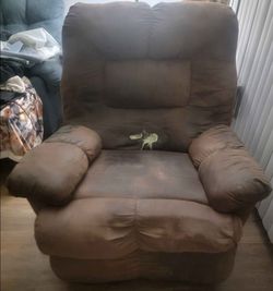 FREE Brown Living Room Recliner