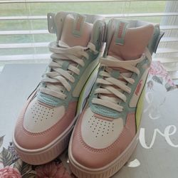 Brand New Girls Puma Hightop’s