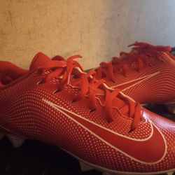 Nike Football Cleats 7.5 Size