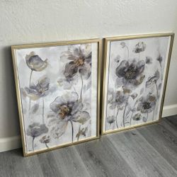 Nice Flower Picture in Gold frame**GREAT CONDITION**