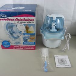
Rival Soft Serve Ice Cream Maker 1.5 Quart Capacity GC8250-New