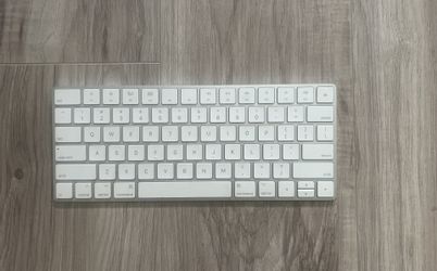 Apple Keyboard White