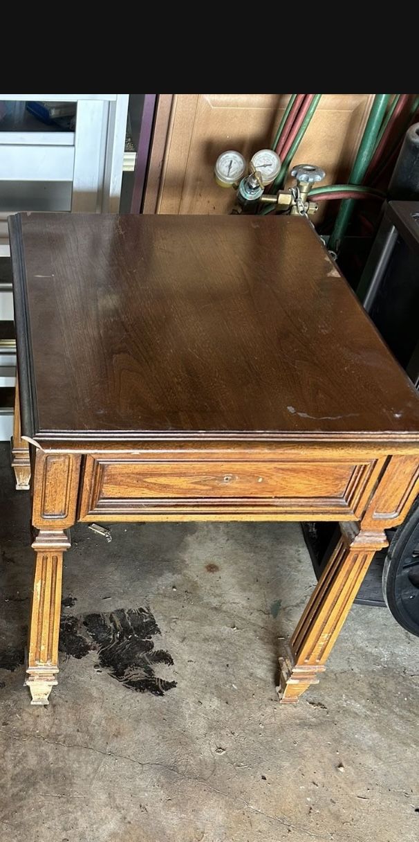 FREE-Side Table Vintage