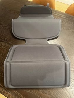 Munchkin Elite Seat Guardian (Seat Protector)