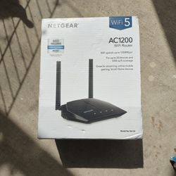 Netgear AC1200 WiFi Router
