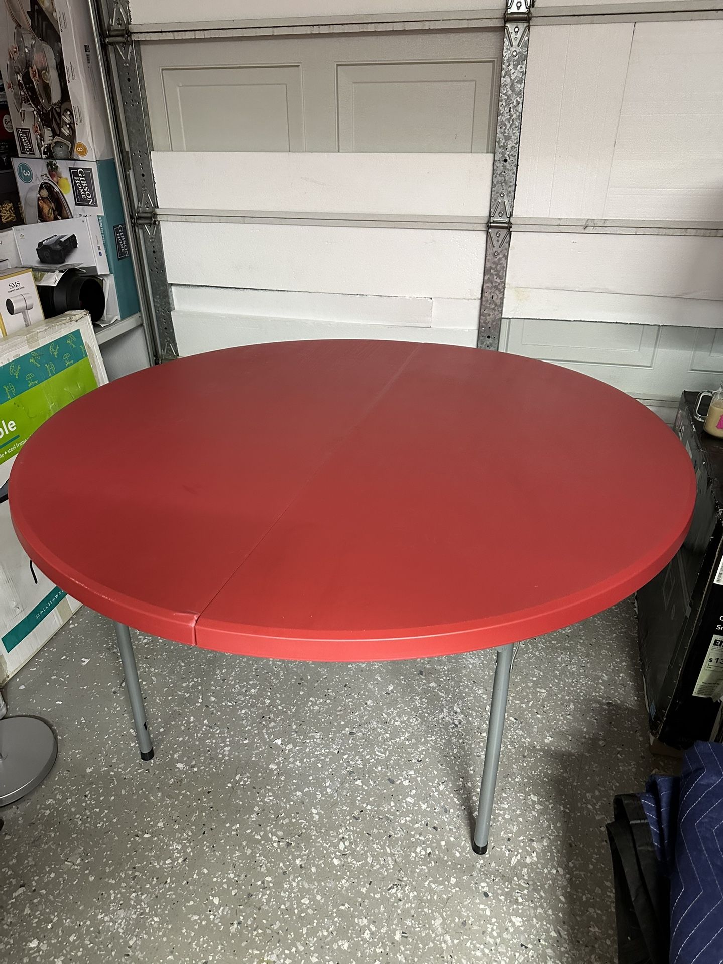 Round Table Foldable 5 Ft Diameter