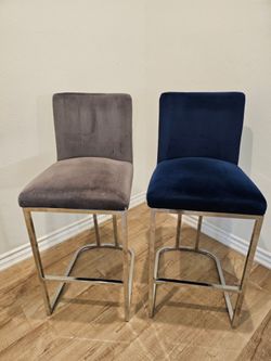 Modern Velvet Bar Stools – Set of 2 – Chrome Frame – 24” Seat Height