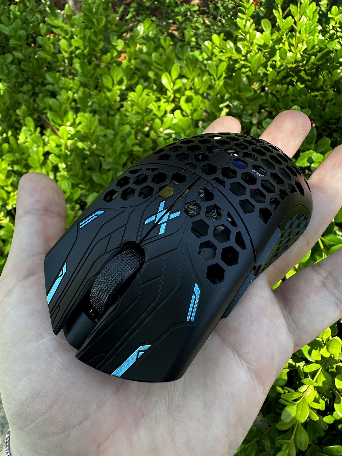 Finalmouse ULX Lion (medium) Phantom for Sale in Clovis, CA - OfferUp