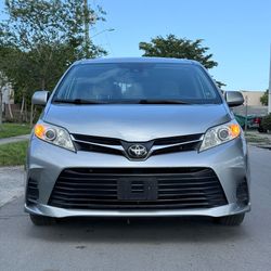 2020 TOYOTA SIENNA