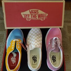  Brand new never worn Women Vans 