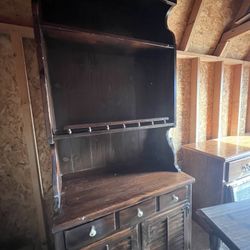 2 Ethen And Allen Hutches 