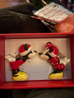 Christmas salt and pepper shaker