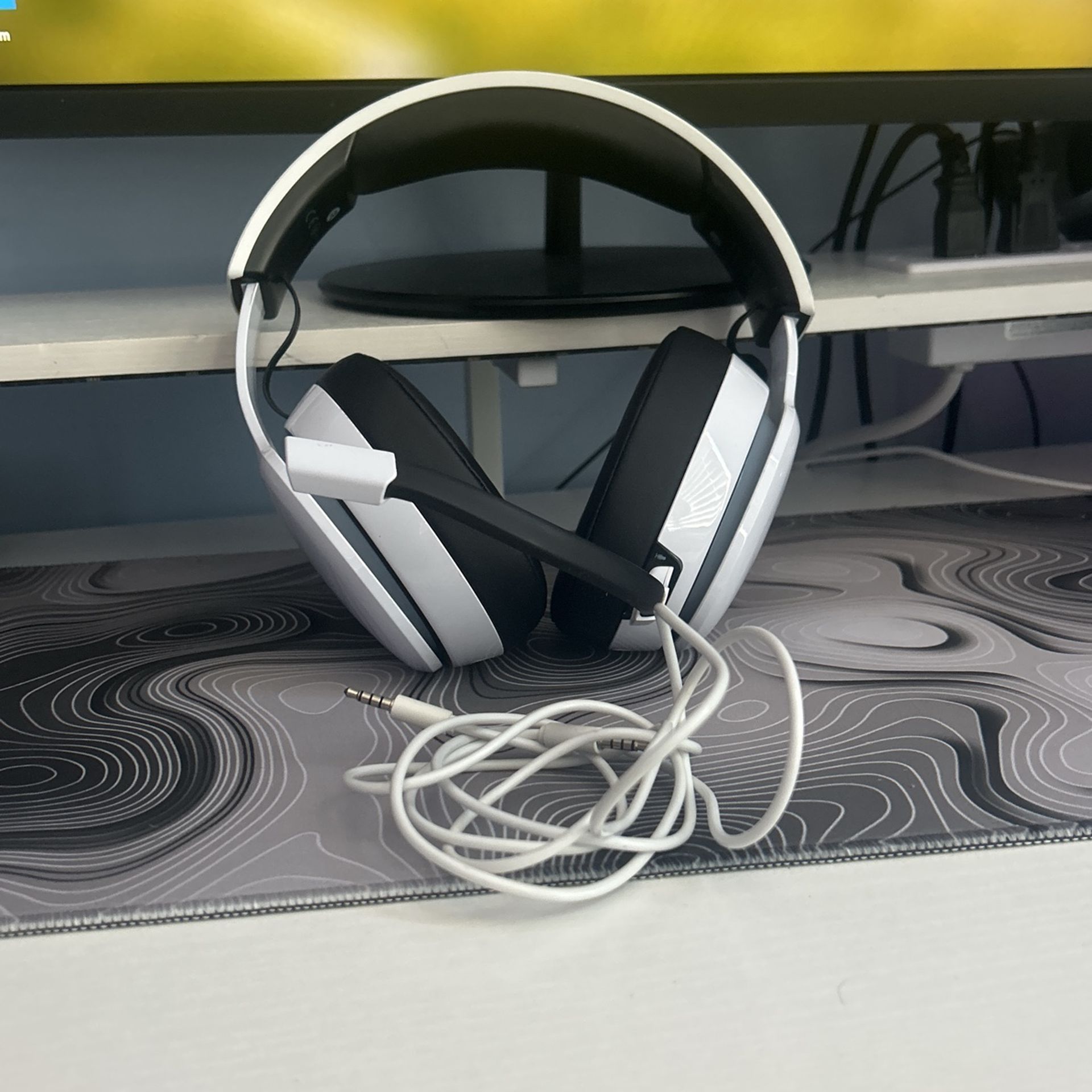 Gaming Headphones Never Used Works For PS5-PS4 ,Xbox,Pc