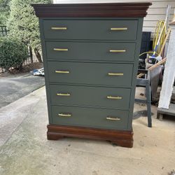 5 Drawer Dresser $200 obo