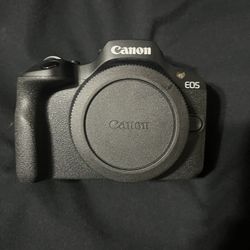 Canon Eos R100 