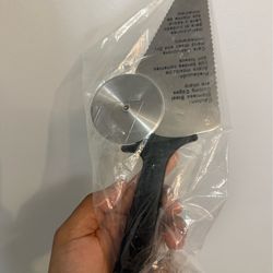 Pizza server and cutter