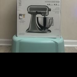 Kitchen Aid Mixer Deluxe 