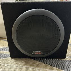 Alpine type R 10” subwoofer  Alpine v power MRP-M1000 amp  
