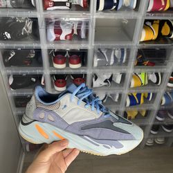 Yeezy 700 Carbon Blue Size 9.5
