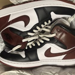 Jordan 1 - Size 12